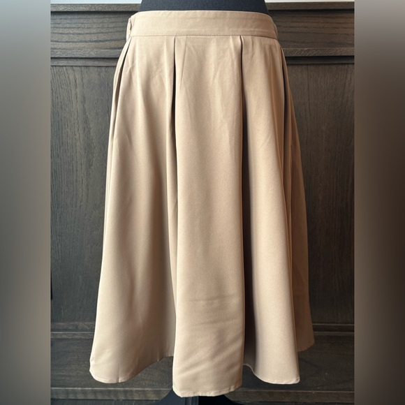 Urban Coco Dresses & Skirts - Urban Coco Elegant khaki Tan A-Line Women's Skirt NWT XL